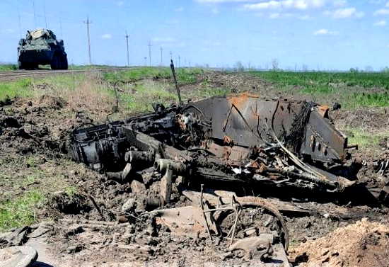 На фронте ТВОРИТСЯ АД: Камазы битком забиты пленными ВСУ. Последние новости с Украины - сводки 15 мая (20 видео)